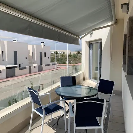 Feriehus Con Solarium Amalia Torrevieja